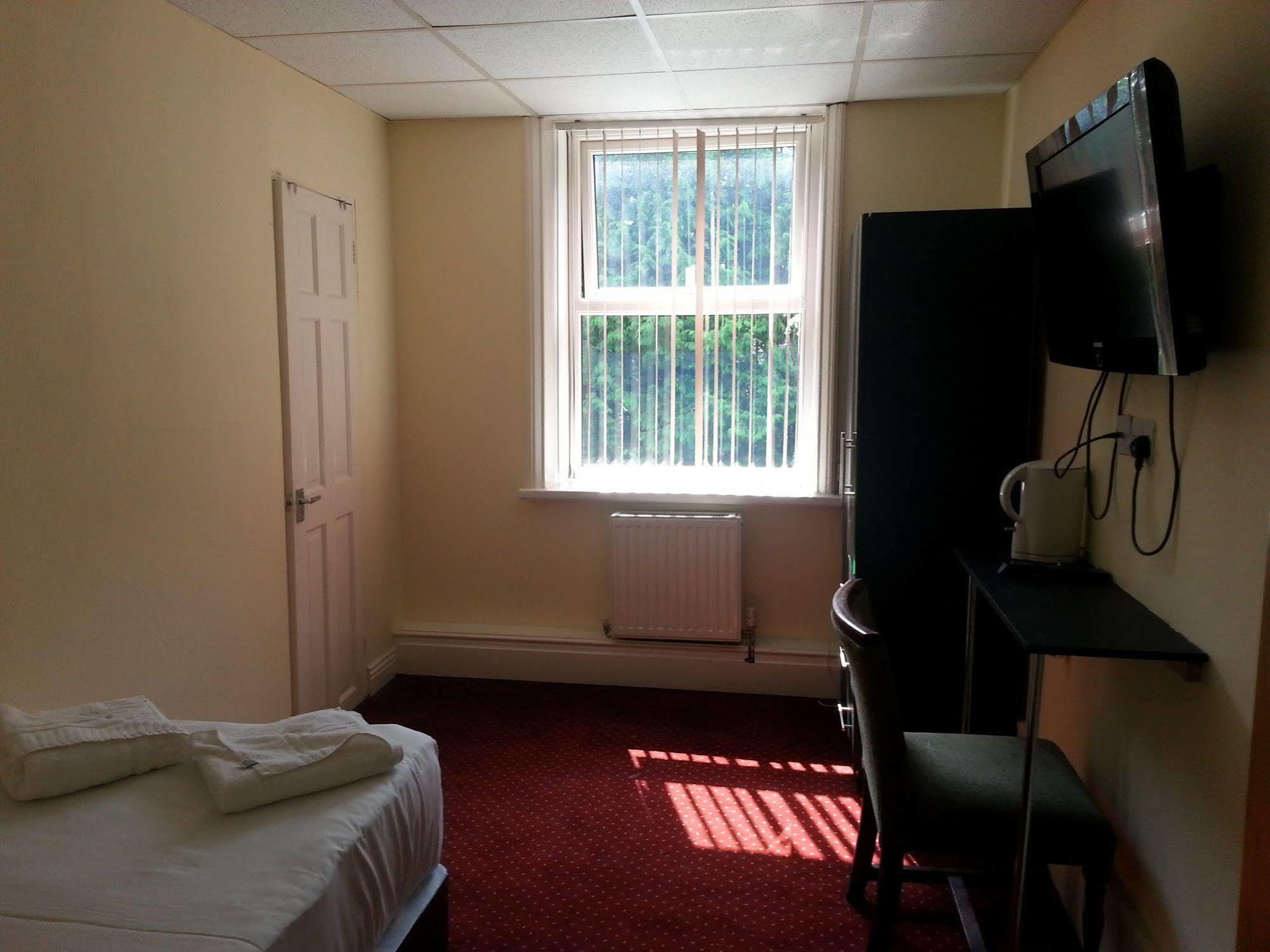 The Park 2* Bradford (West Yorkshire)